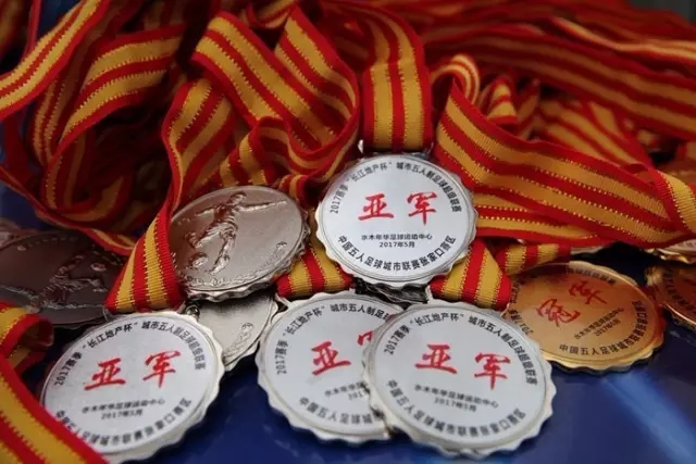 雷霆的艰难选择：霍姆格伦与杰威的二选一背后